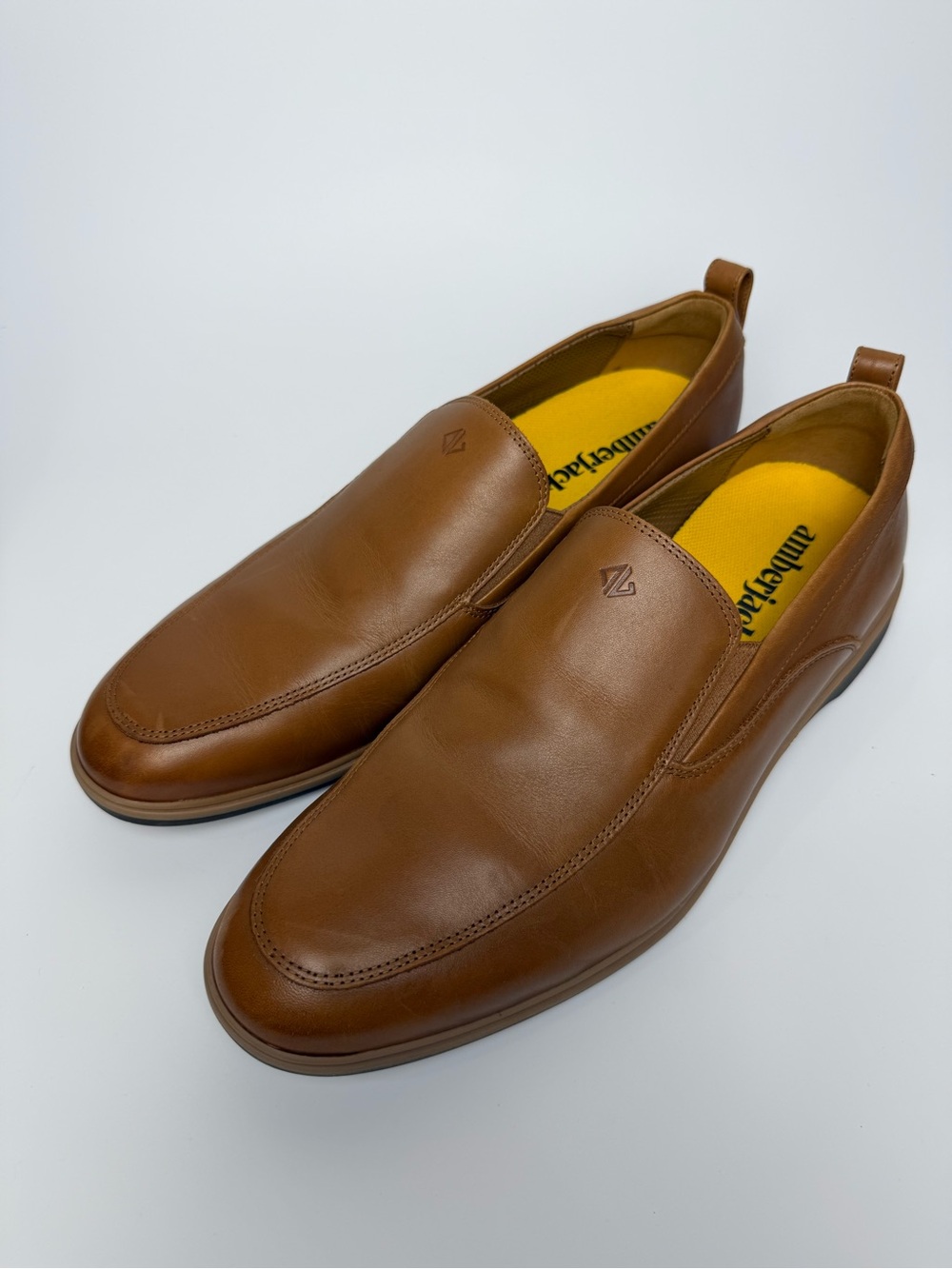 Amberjack The Slip On Men’s Dress Shoe In Chestnut Sz 12M
